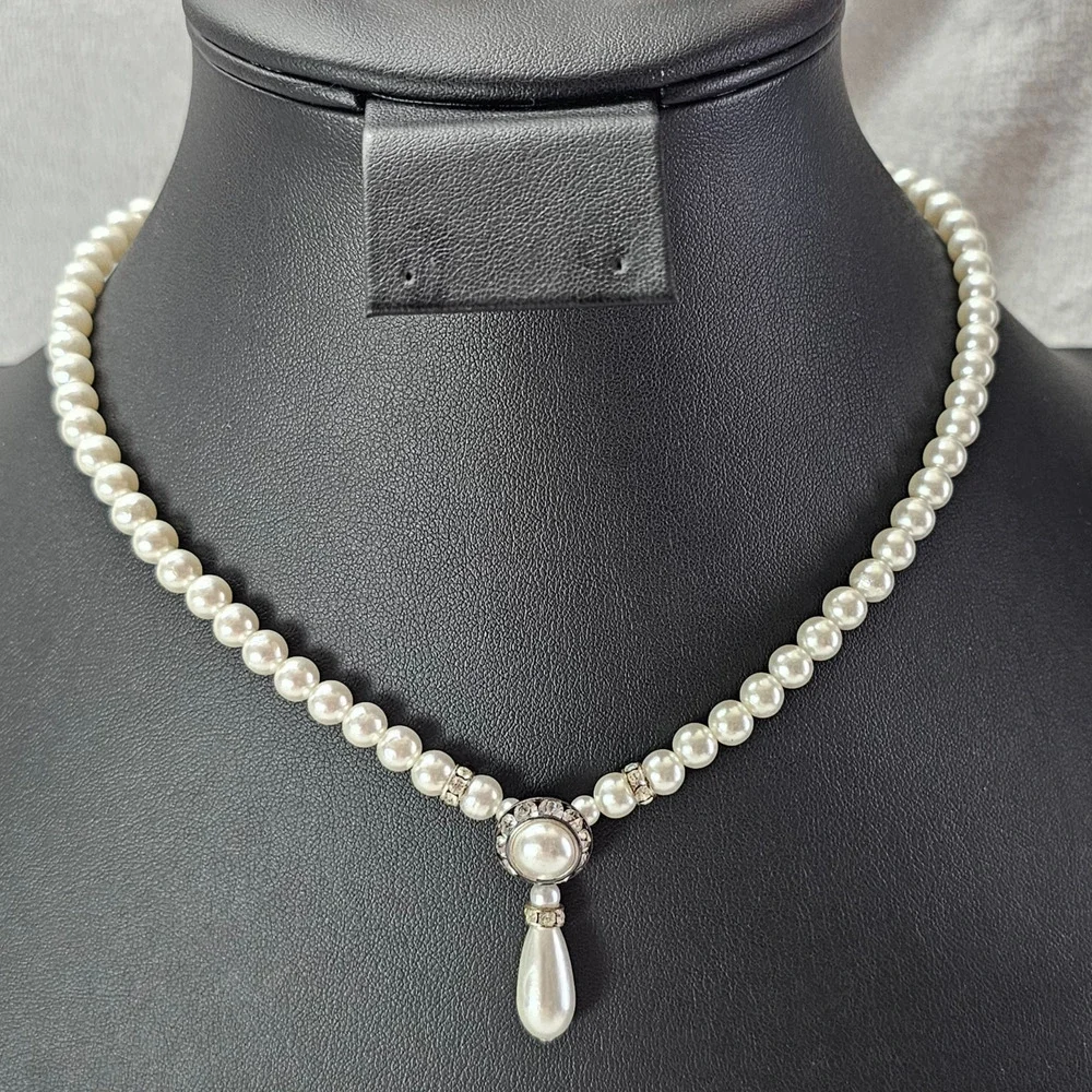 Vintage Faux Pearl Rhinestone Pendant Necklace Teardrop Drop Filigree Box Clasp